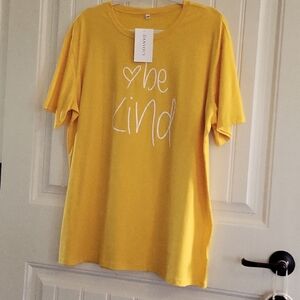 NWT yellow tee "BE KIND"  XXL.